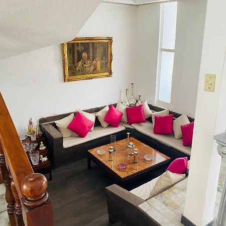 Hostal Guadalajara Cosmopolitan Providencia Екстер'єр фото