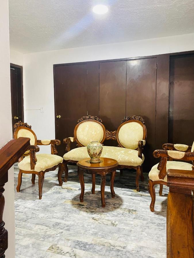 Hostal Guadalajara Cosmopolitan Providencia Екстер'єр фото