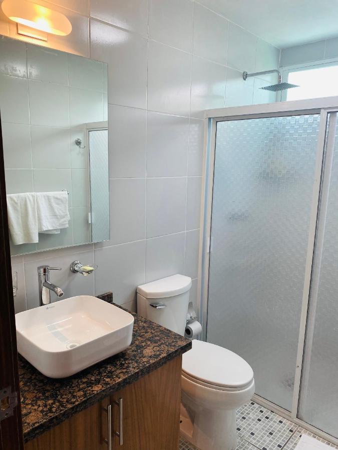 Hostal Guadalajara Cosmopolitan Providencia Екстер'єр фото