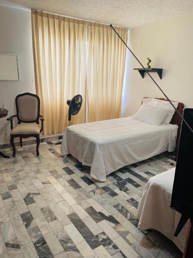 Hostal Guadalajara Cosmopolitan Providencia Екстер'єр фото